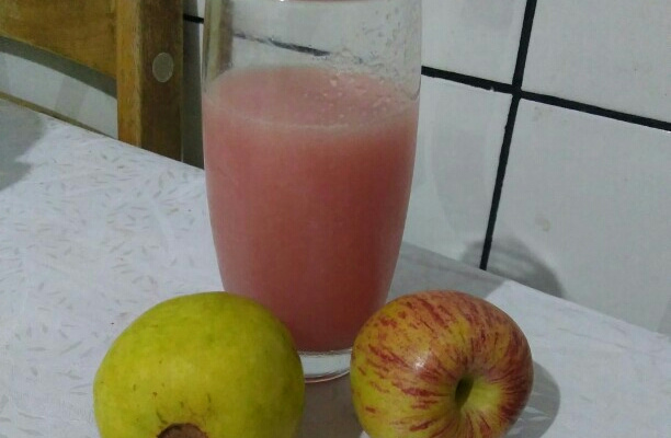 Suco de goiaba especial