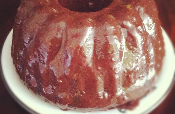 Bolo de cenoura, laranja, iogurte, aveia e mel