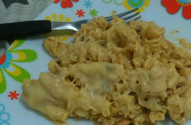 Macarrão com sardinha e creme de leite
