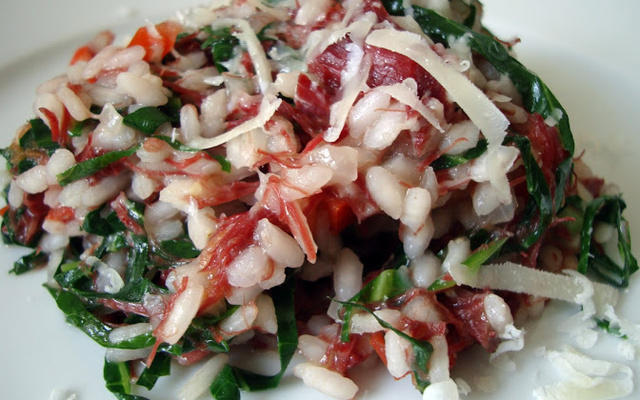 Risoto de carne seca com couve