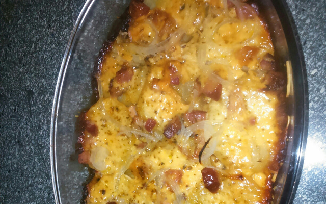Batatas gratinadas com bacon