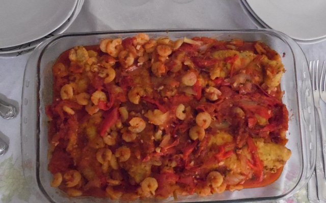 Merluza la sauce aux crevettes