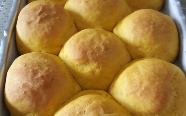 Pão de cenoura com quinoa e linhaça