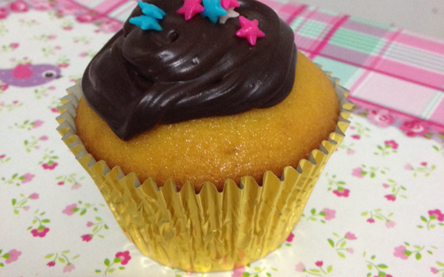 Cupcake de cenoura com Brigadeiro