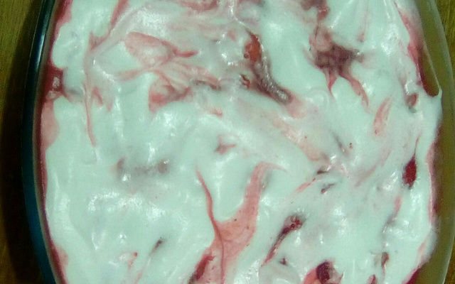 Sobremesa de morango da Nataly