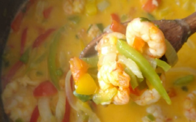 Moqueca de camarão sergipana