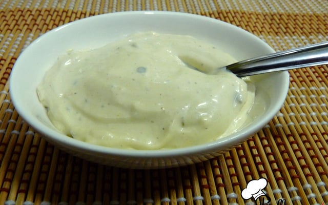 Maionese temperada de lanchonete
