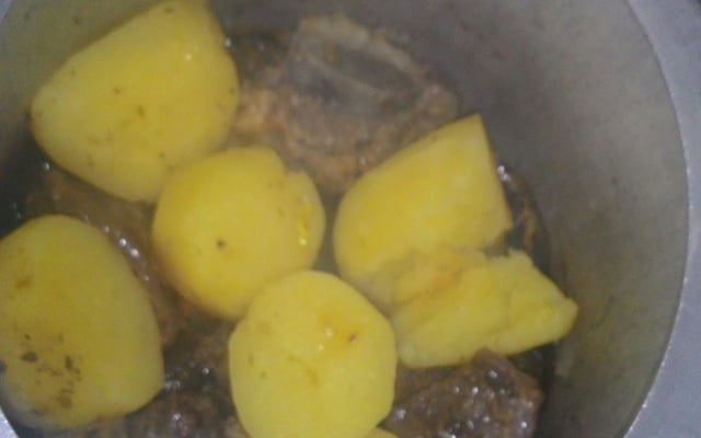 Costela na panela de pressão sem água