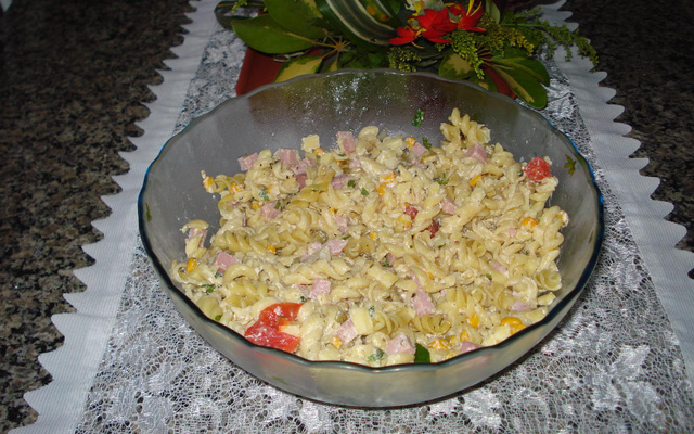 Macarrão com maionese