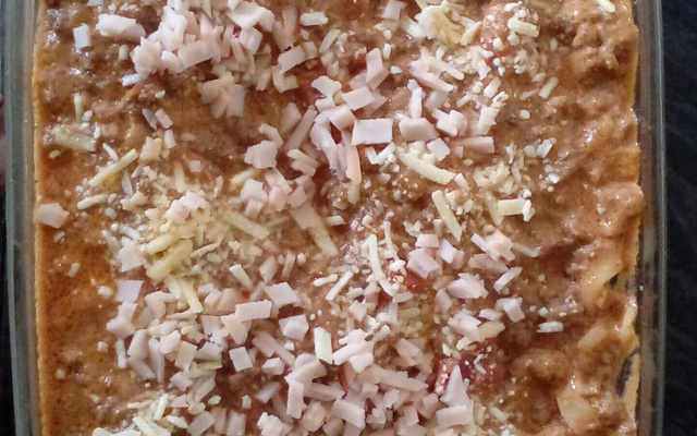 Talharim à bolonhesa com creme de leite