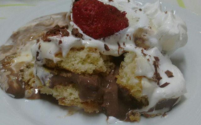 Pavê de morango com chocolate