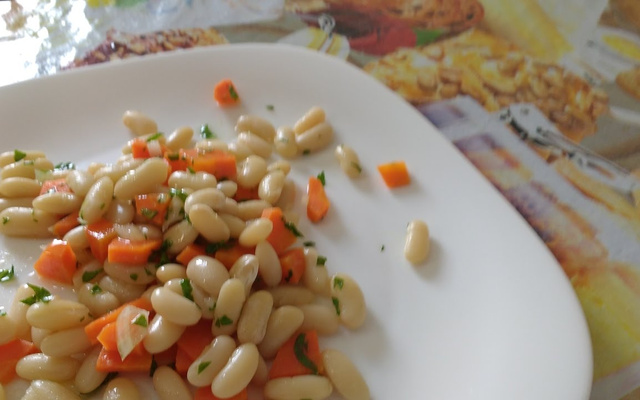 Salada de feijão branco
