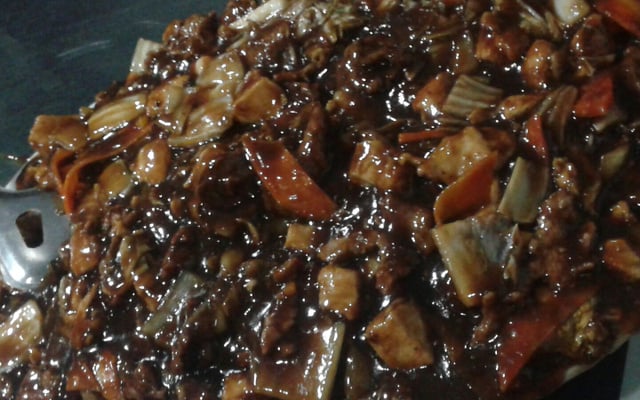 Yakisoba simples de legumes e carne