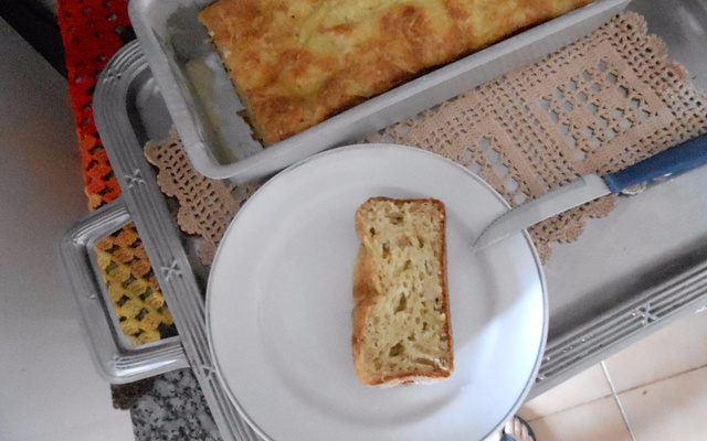 Pão de liquidificador (de ervas e queijo)