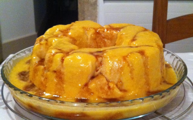 Molotof com doce de ovos