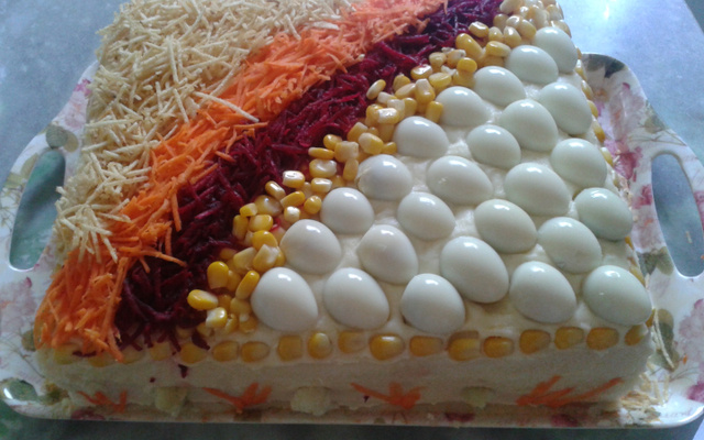 Torta fria de pão de forma com frango