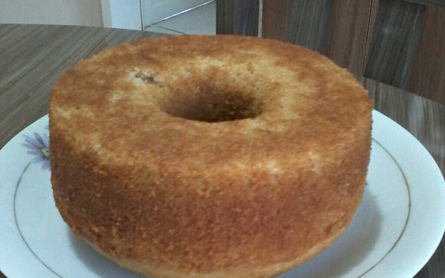 Bolo de baunilha e canela