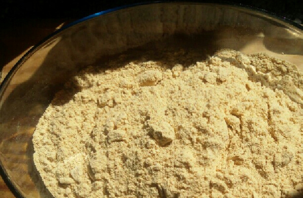 Torta de limão com massa de biscoito maisena