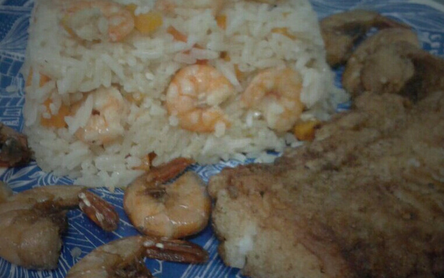 Arroz simples com camarão