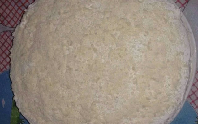 Bolo de leite ninho com chocolate branco