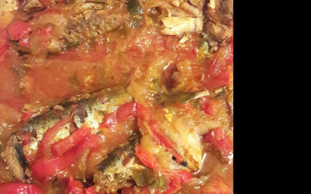 Sardinha na panela de pressão (igual as de lata do mercado)