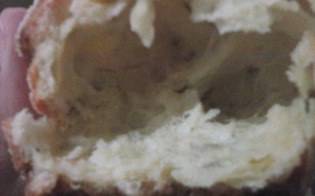 Broinha de fubá oca por dentro