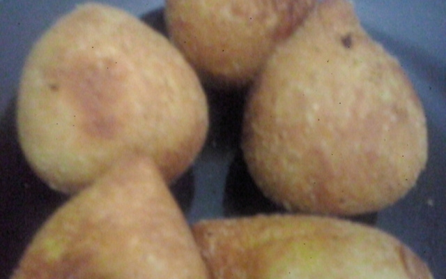 Coxinha com massa de leite