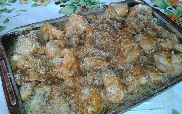 Macarrão Baveti com frango e queijo