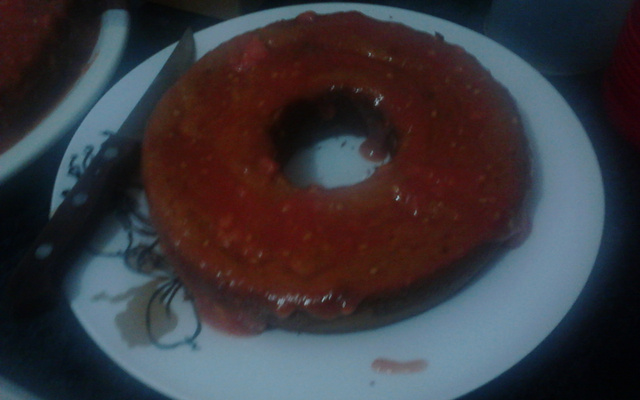 Bolo cremoso e crocante de goiaba