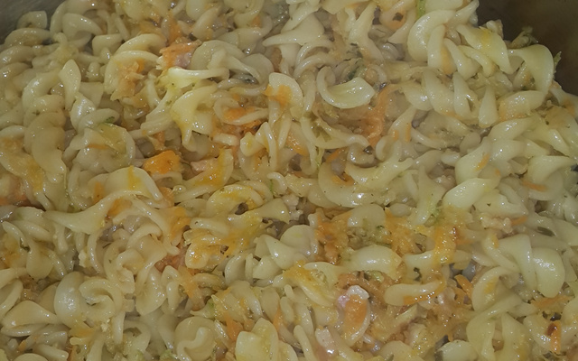 Macarrão com legumes