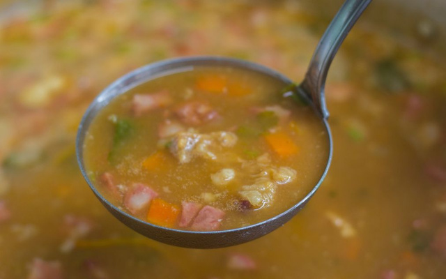 Caldo de mocotó