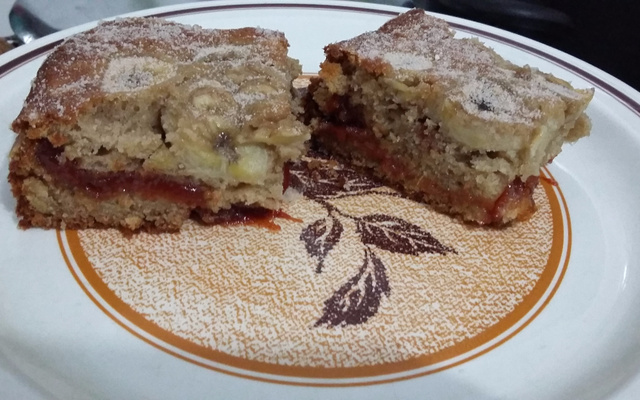 Bolo de banana com goiabada