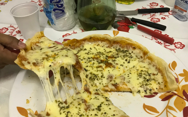 Massa de pizza com cerveja do Kashi