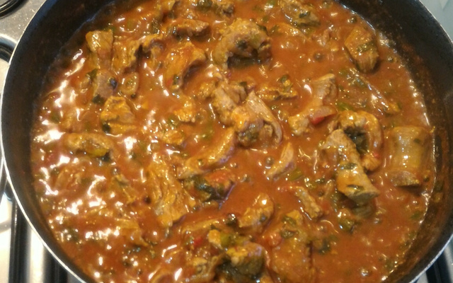 Iscas de carne ao molho de pimenta