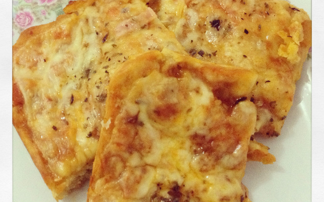 Pizza simples by Neneli