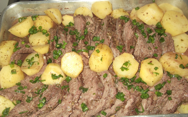 Maminha assada com batatas