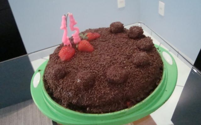 Bolo de chocolate com morango