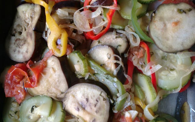 Peixe com legumes ao forno