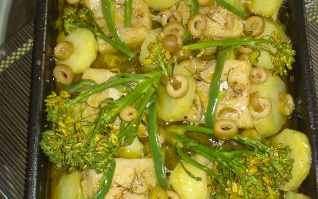 Lombo de bacalhau com legumes