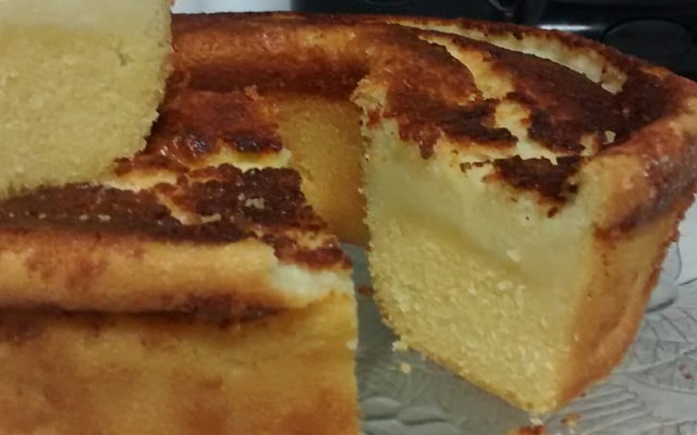 Bolo de fubá cremoso