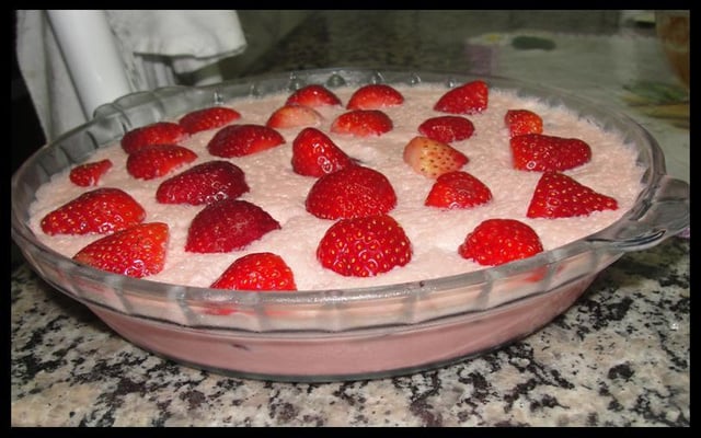 Falso mousse de morango (delicioso)