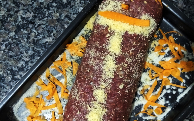 Rocambole de carne moída