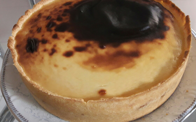 Torta de goiabada com ricota