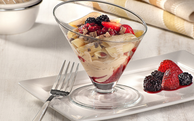 Penne ao Creme de Mascarpone com Calda de Frutas Vermelhas