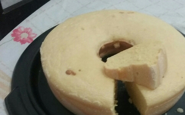 Bolo de queijo com milharina