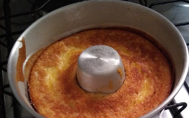 Bolo de fubá cremoso sem farinha de trigo