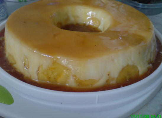 Pudim de bananas carameladas