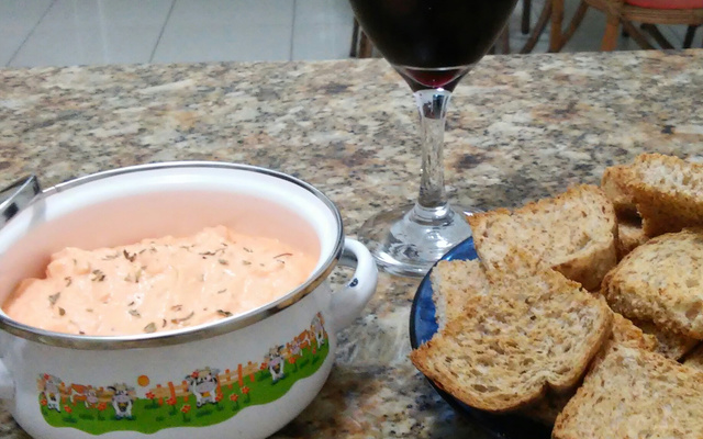 Patê de cenoura e alho