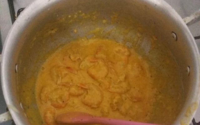 Camarão ao molho branco