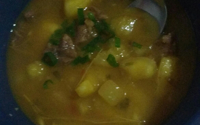Sopa de mandioca com carne seca